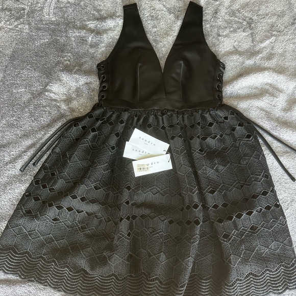 Sandro Beautiful Black Mini Dress! Size 1 but fits full Size S. Like New! - Picture 1 of 4